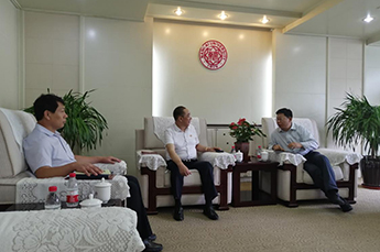 BB贝博ballbet集团董事局主席李长云受南开大学 常务副校长许京军邀请参观考察