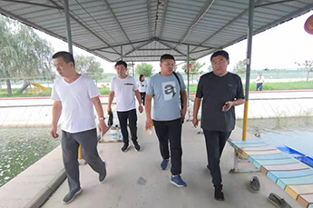 夏津县水产站站长唐元凯一行 走进BB贝博ballbet集团旗下农业产业清洋湖科技有限公司参观考察