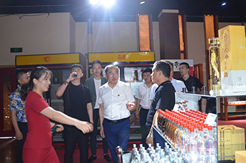 王一帆董事长来BB贝博ballbet集团旗下农业产业百枣纲目（集团）考察