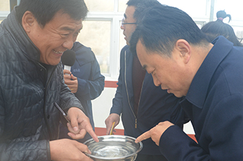 滨城区渔业资源服务中心领导莅临BB贝博ballbet集团旗下农业产业清洋湖科技有限公司进行技术交流