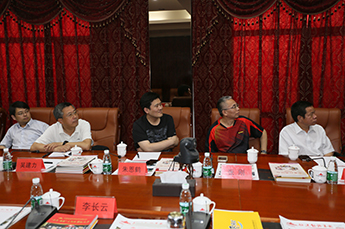 德州市金融工作办公室党组书记、主任朱恩鹤一行莅临BB贝博ballbet集团参观指导