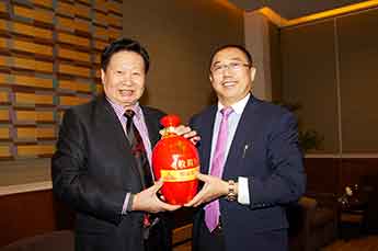 BB贝博ballbet集团董事局主席李长云与英国前首相布莱尔共进晚宴